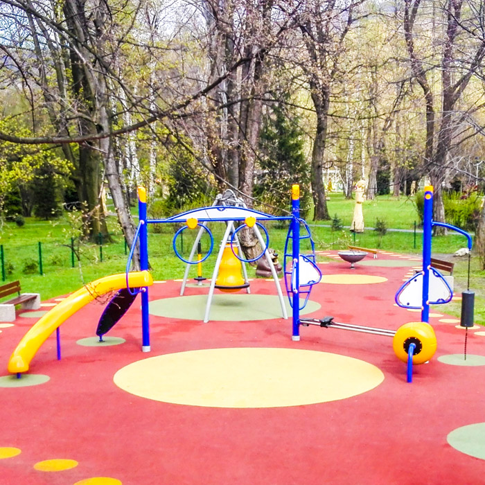Plac zabaw dla dzieci ustron park miejski