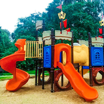 Plac zabaw w Parku Centralnym w Olsztynie