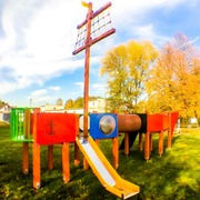 Small plac zabaw warezyn