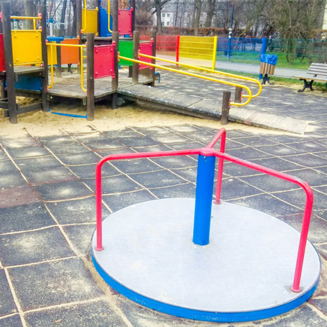 Plac zabaw dla dzieci skwer nacka gliwice