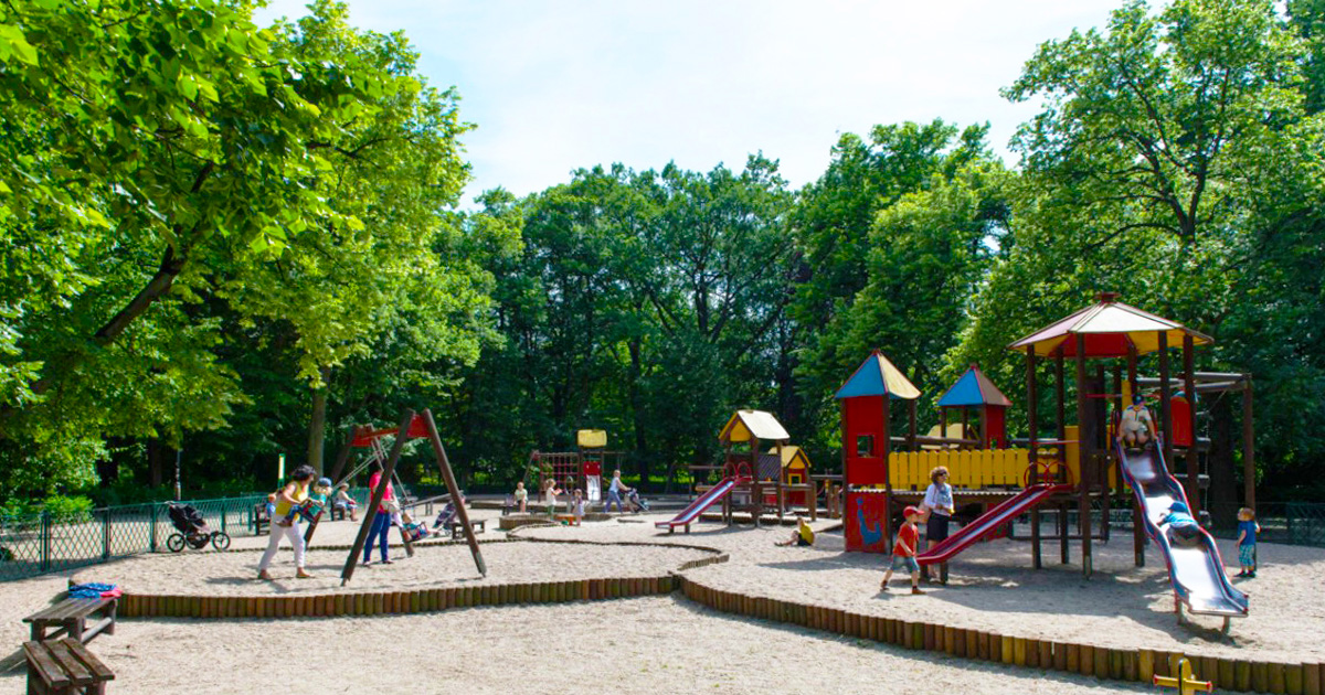 Plac zabaw we wrocławskim parku południowym