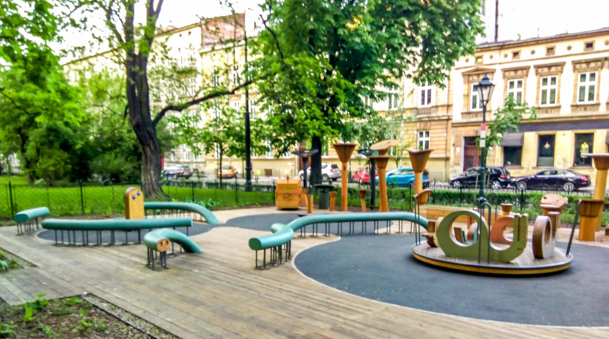 atrakcje dla dzieci plac zabaw w Krakowie na plantach