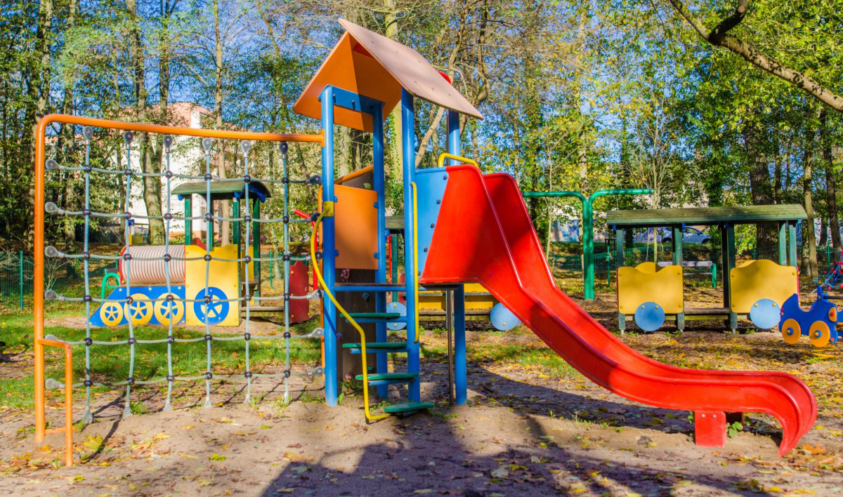 plac zabaw dla dzieci w parku chopina w szczecinie